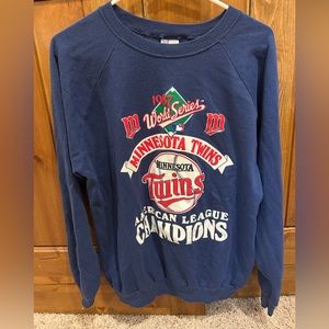 Vintage MN Twins World Series crewneck sweatshirt. Size XL